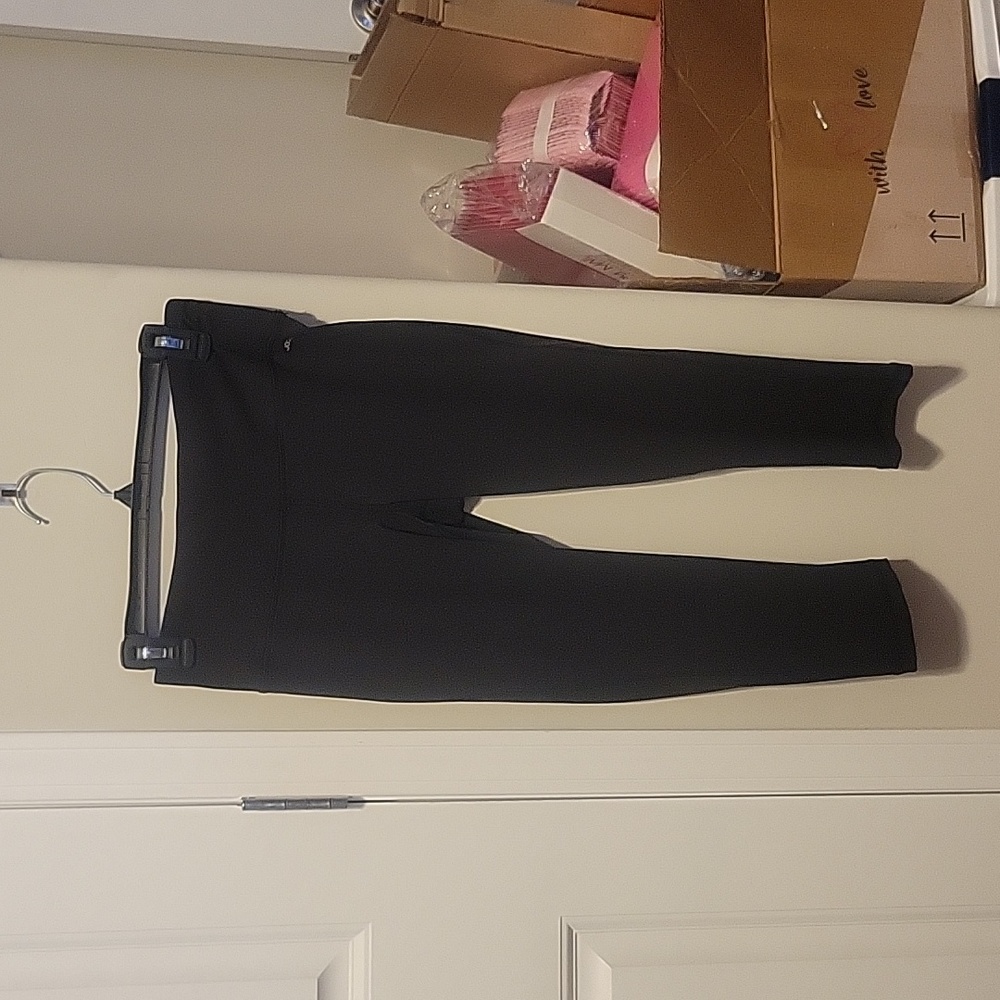 Small Jockey Black Capri Leggings